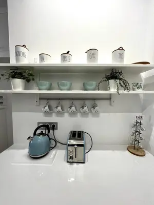 Cuisine ou kitchenette dans l'établissement Chez Thibault brand new one-bedroom apartment in Antibes