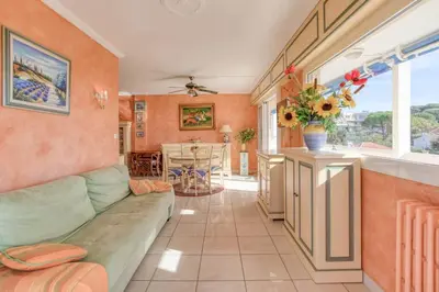 Coin salon dans l'établissement A6 - Staywiz us - 2 BDR Incredible Sea View - AC, Garage & Terrace