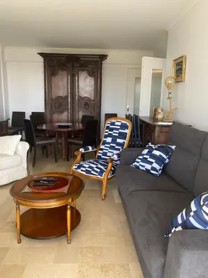Coin salon dans l'établissement Appartement vue sur mer, proche Croisette