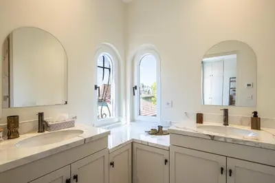 Salle de bains dans l'établissement Luxurious Villa with heated pool 5BR-10p - Cannes