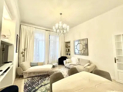 Un ou plusieurs lits dans un hébergement de l'établissement Marina Luxury 3 bedroom by Welcome to Cannes